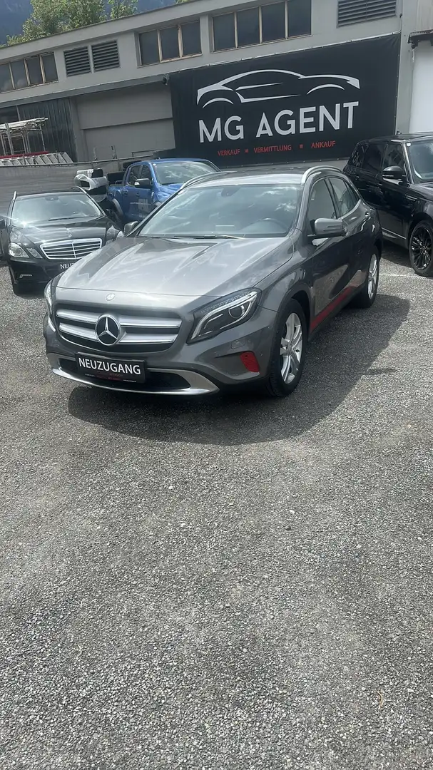 Mercedes-Benz GLA 200 GLA 200 (156.943) Gris - 2