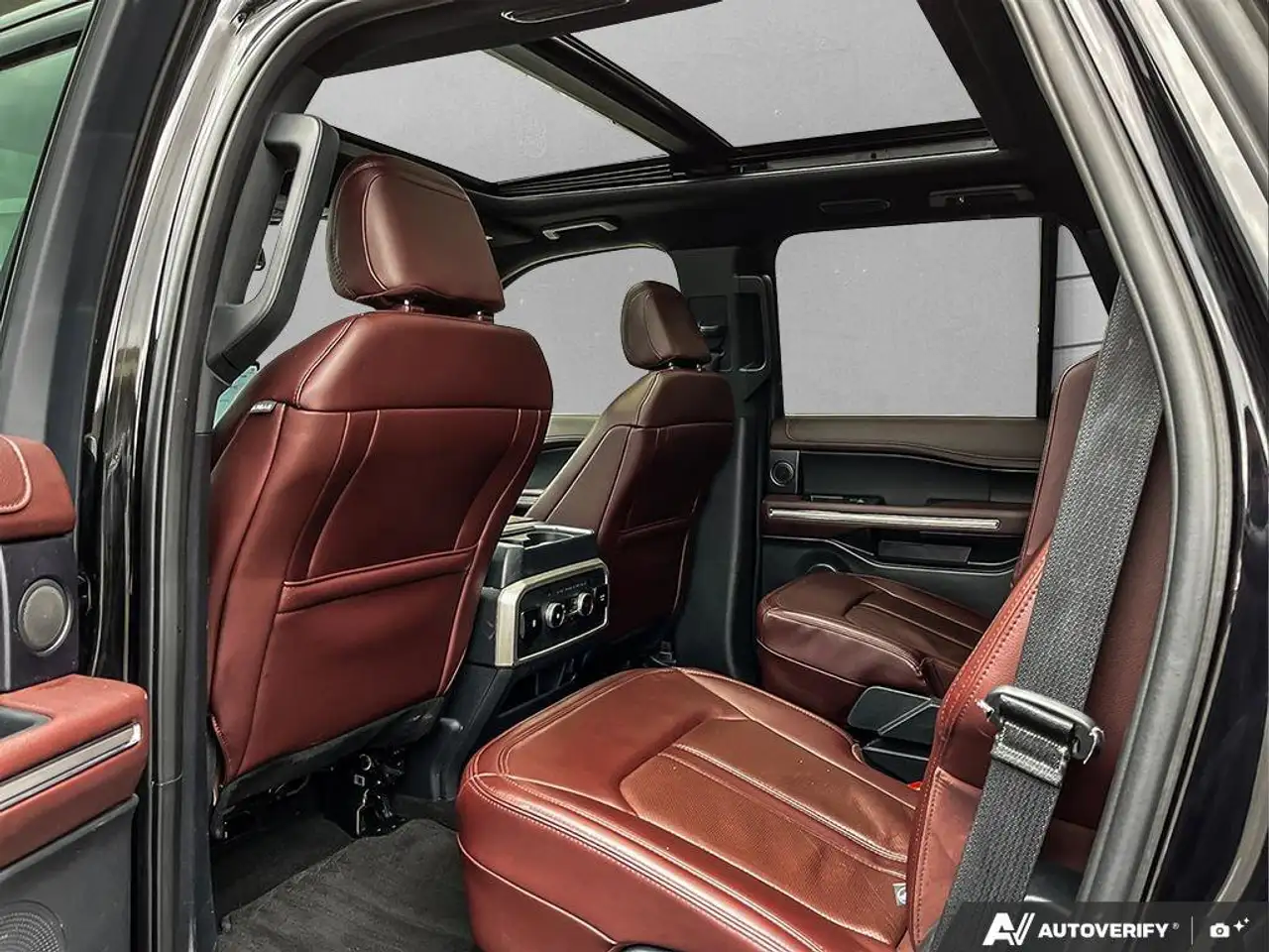 Ford Expedition снимка Ford Expedition
