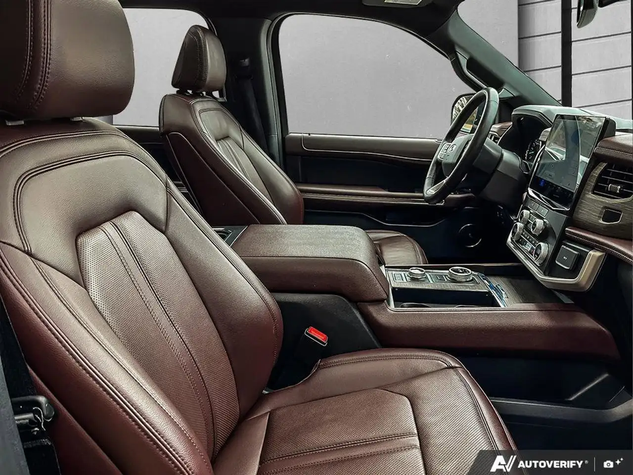Ford Expedition снимка Ford Expedition