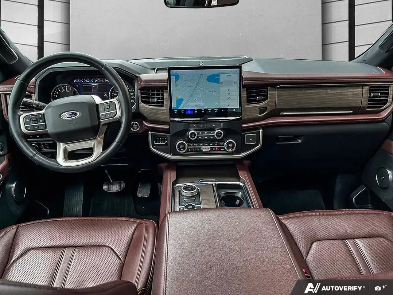 Ford Expedition снимка Ford Expedition