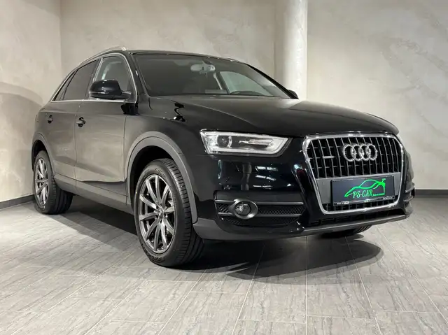 Audi Q3 view 5
