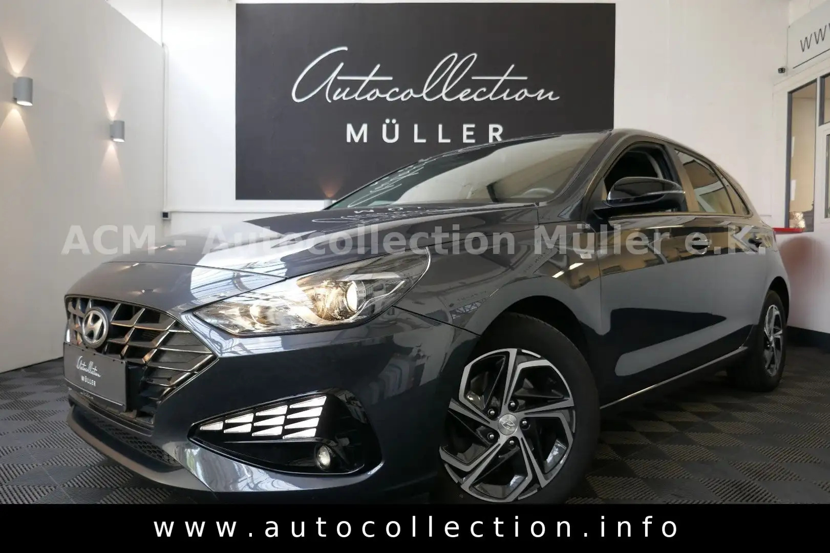 Hyundai i30 Edition30*2.Hand*Kamera*Winter*DAB*Klima*NSW Noir - 1