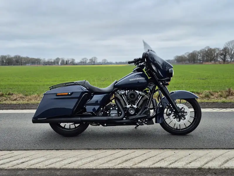 Harley-Davidson Street Glide - foto 5