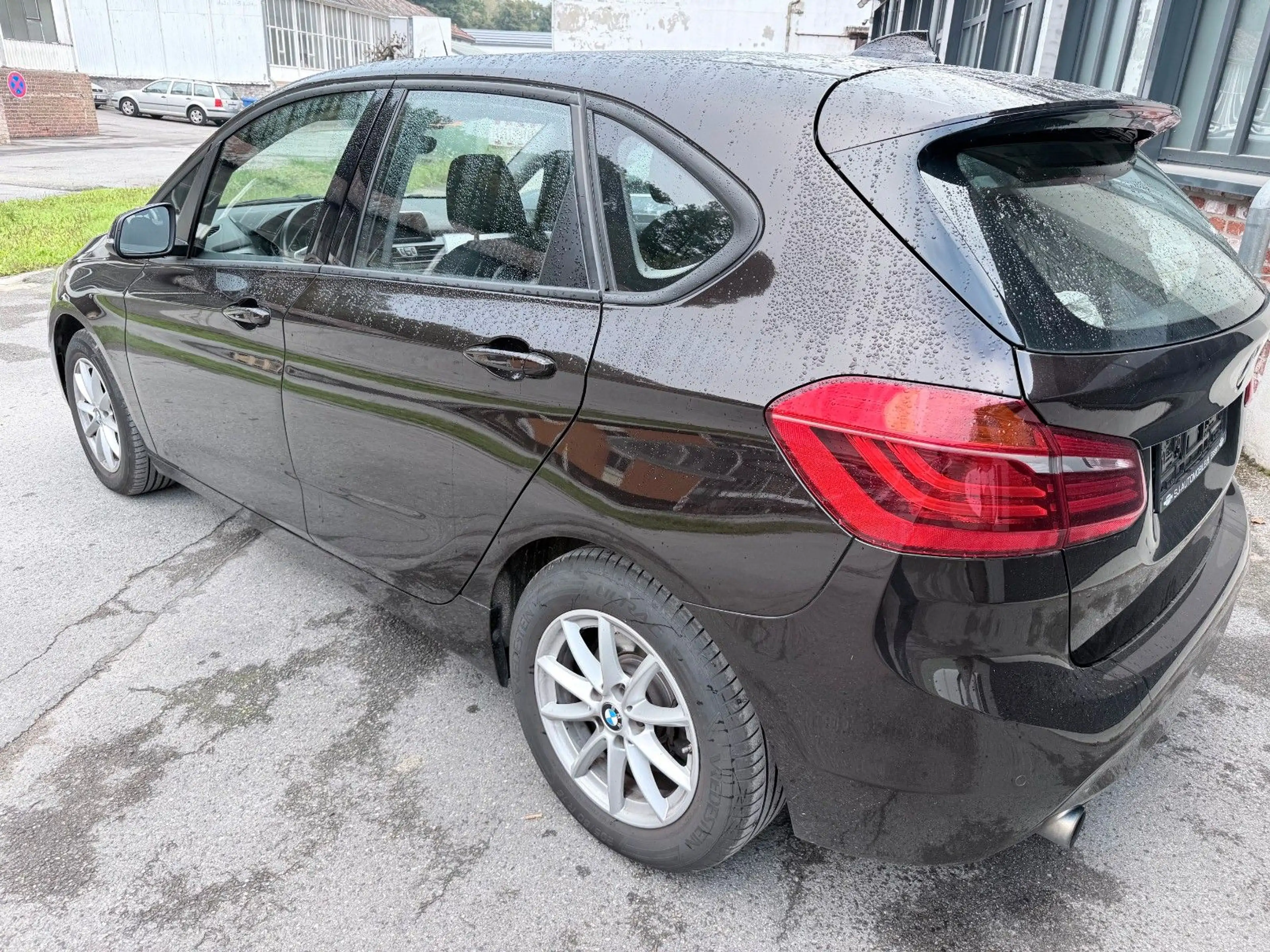 BMW 220 2 Active Tourer 220 i — photo 4