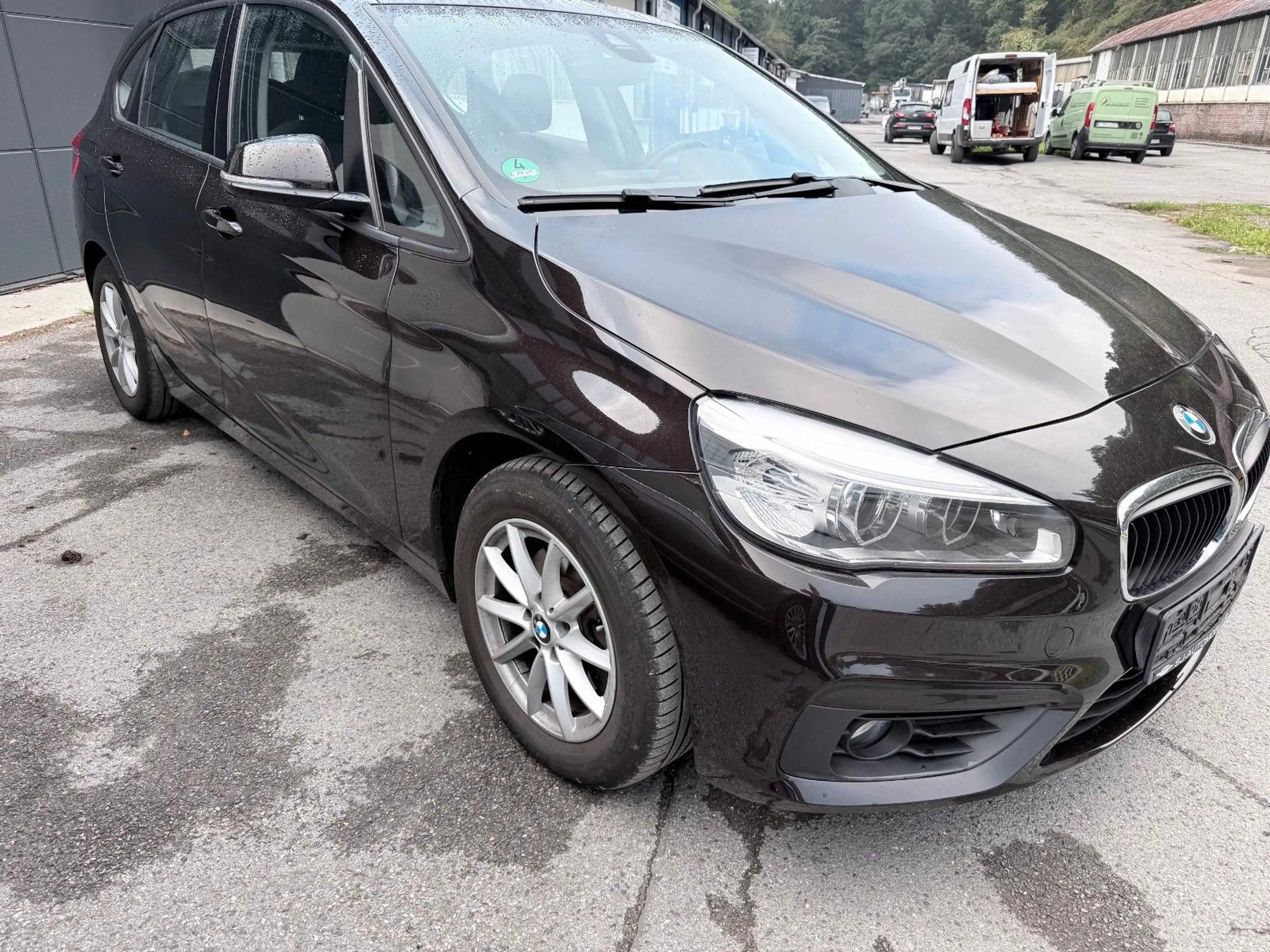 BMW 220 2 Active Tourer 220 i — photo 2
