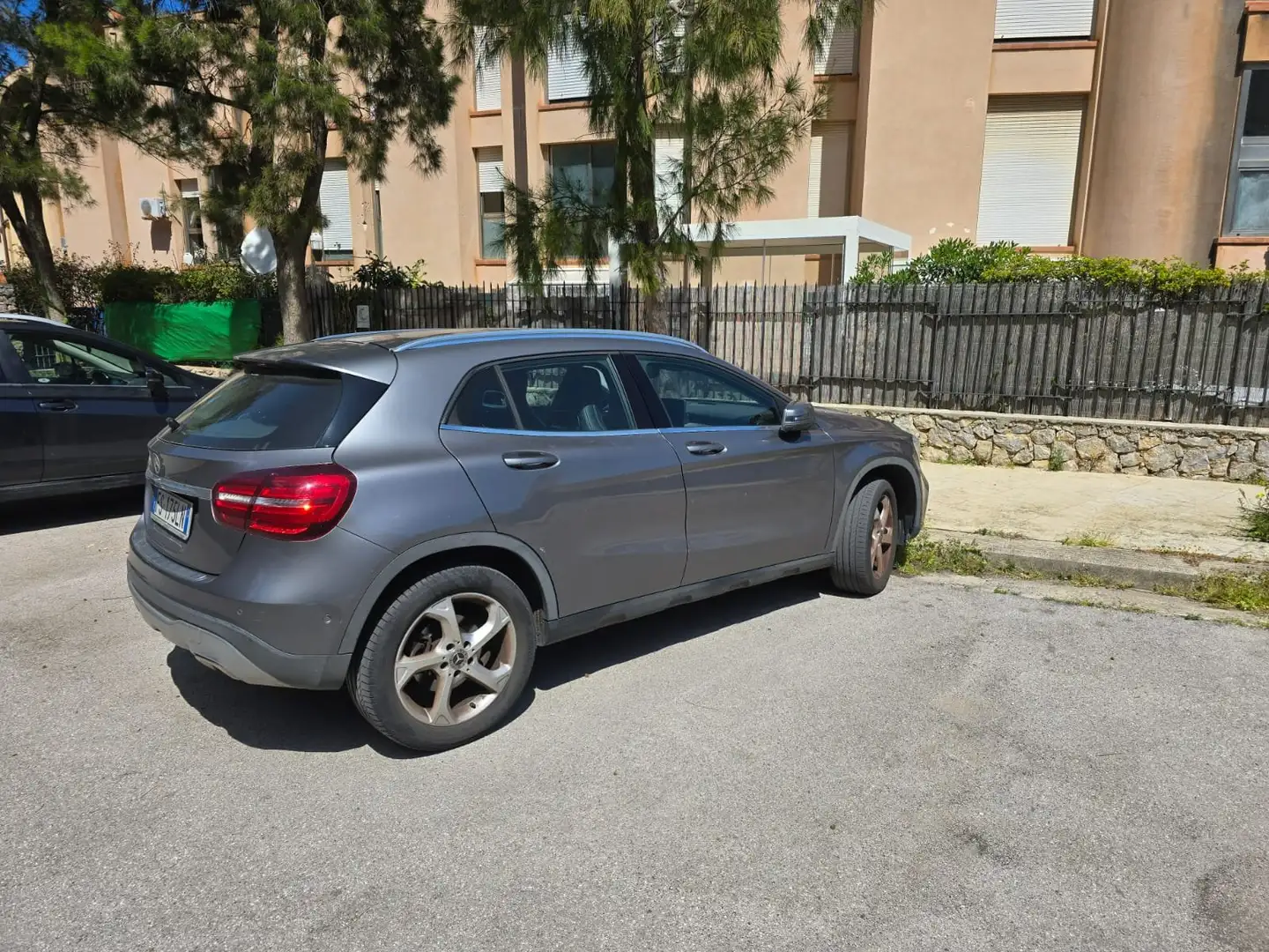 Mercedes-Benz GLA 200 GLA 200 d Sport auto Gris - 2