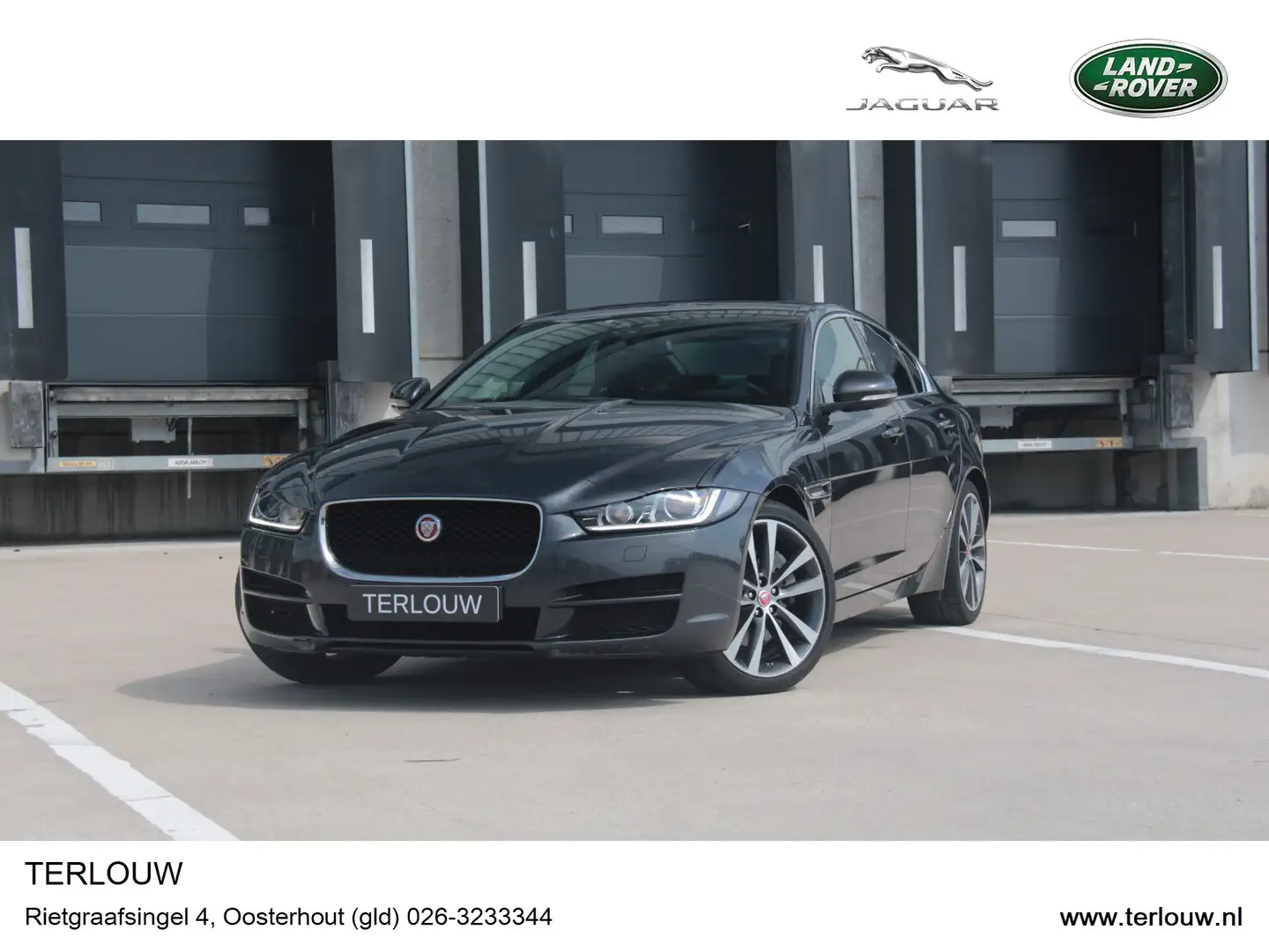 Jaguar XE 2.0 Portfolio Gris - 1
