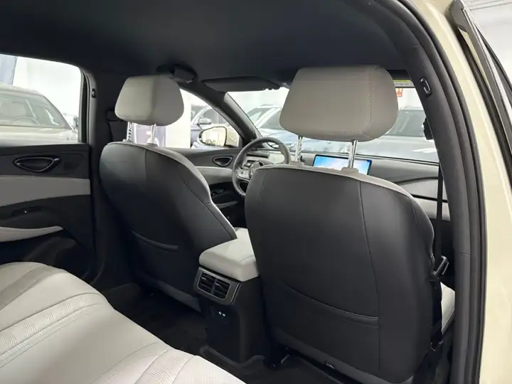 BYD Seal 2026, foto 15