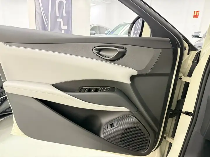 BYD Seal 2026, foto 8