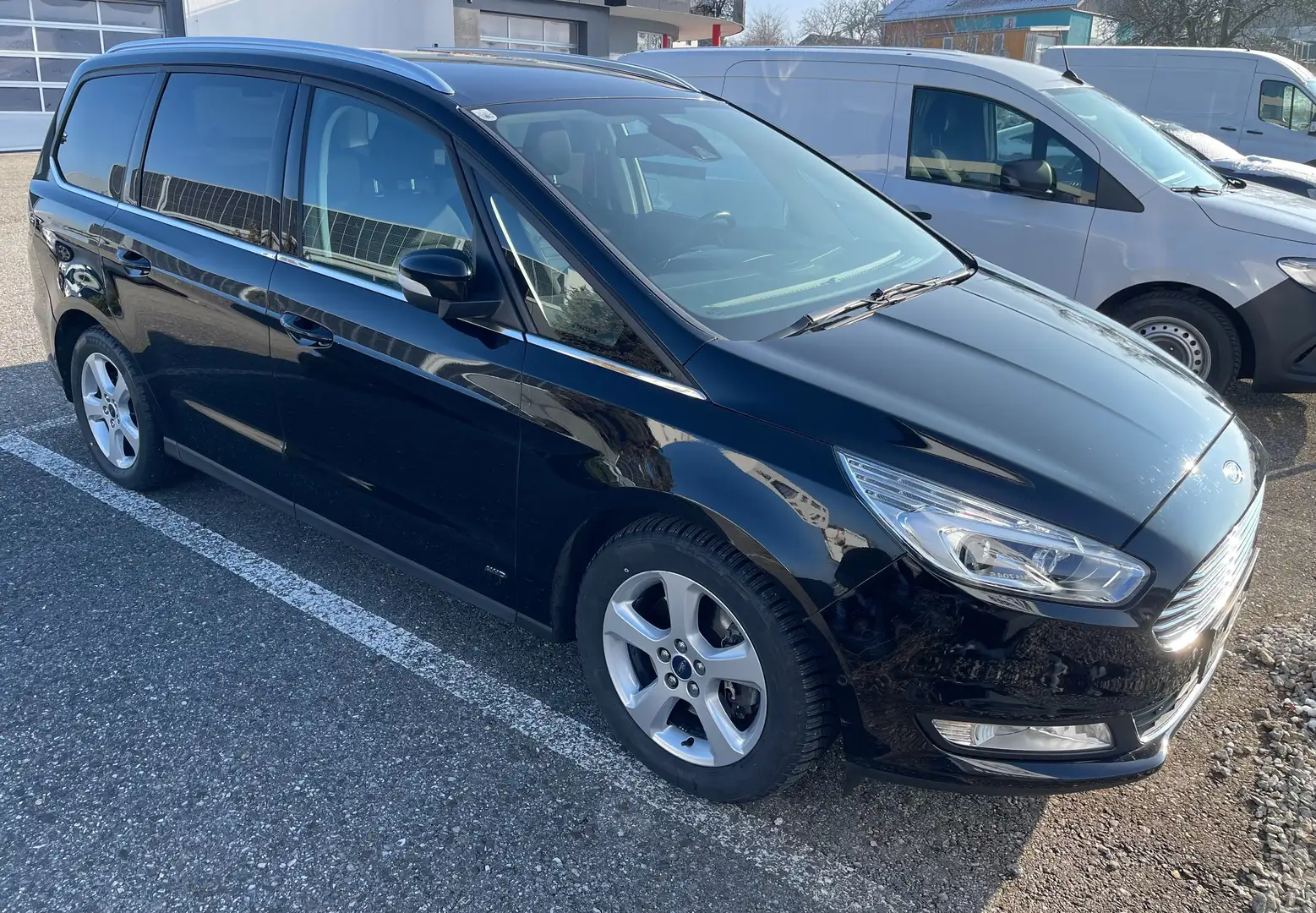Ford Galaxy 7 Sitzer Allrad Titanium Schwarz - 1