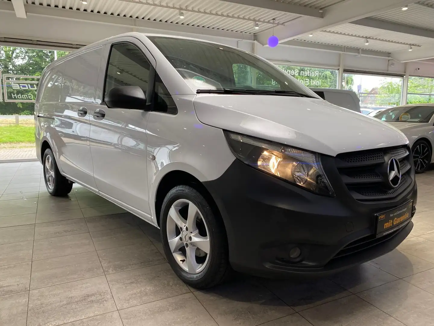 Mercedes-Benz Vito 116 CDI Lang *Garantie*Automatik*AHK* Белый - 2