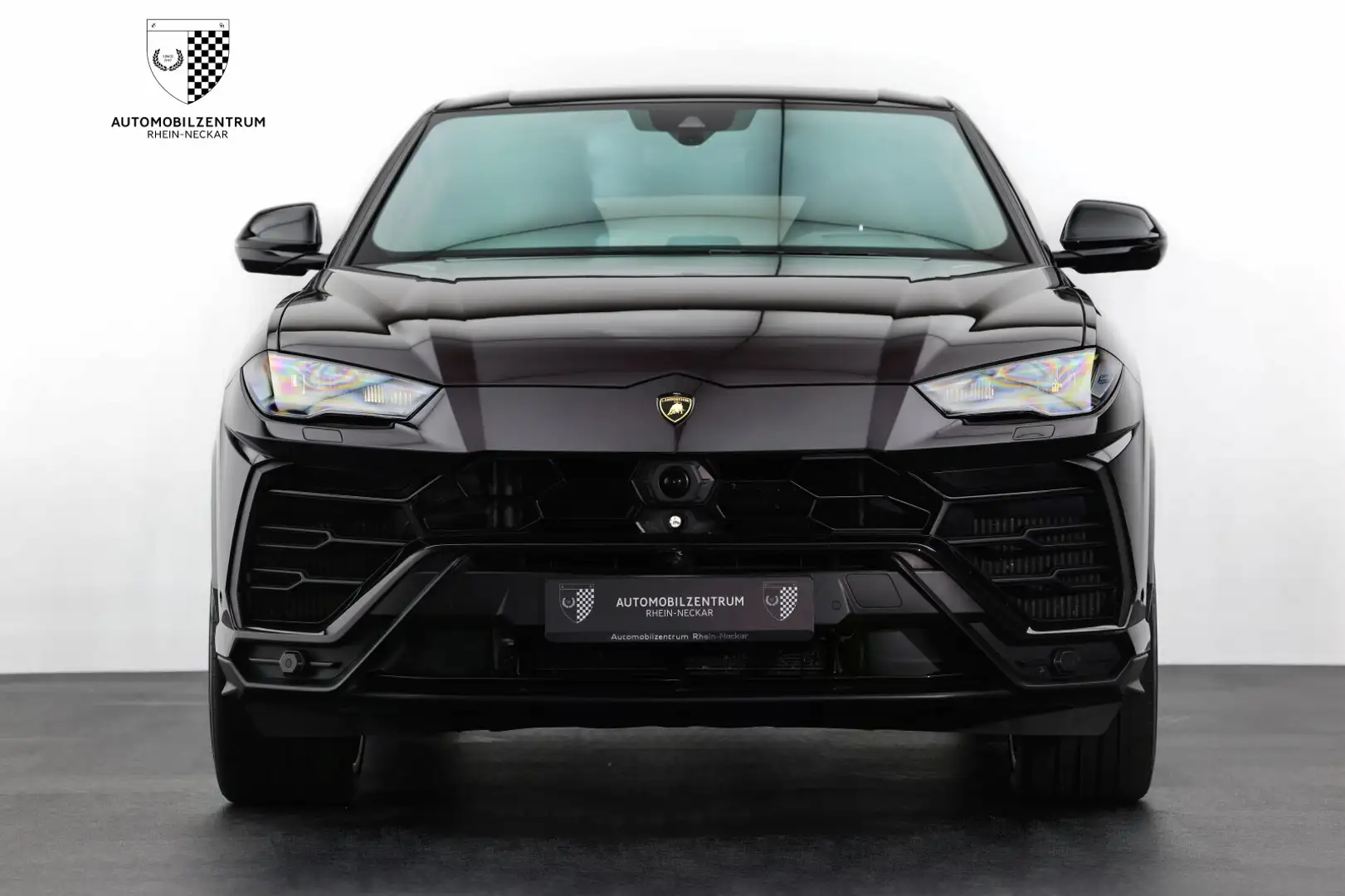 Lamborghini Urus Urus Akrapovic/23"/Elegante/AHK/B&O/AdPersonam Black - 2
