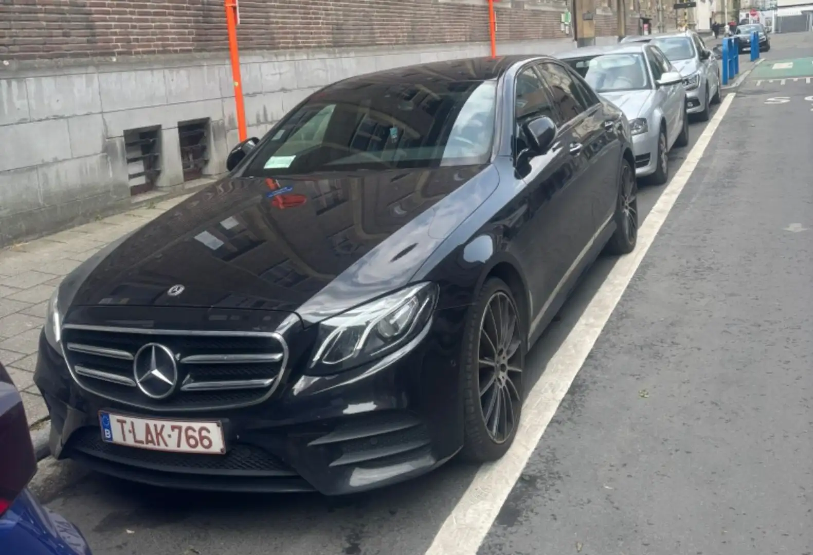 Mercedes-Benz 200 E 200 D Noir - 1