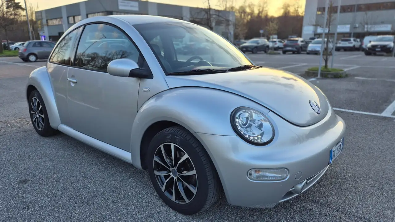 Volkswagen New Beetle 1.6, foto 3