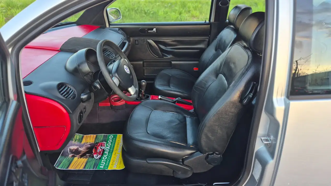 Volkswagen New Beetle 1.6, foto 7