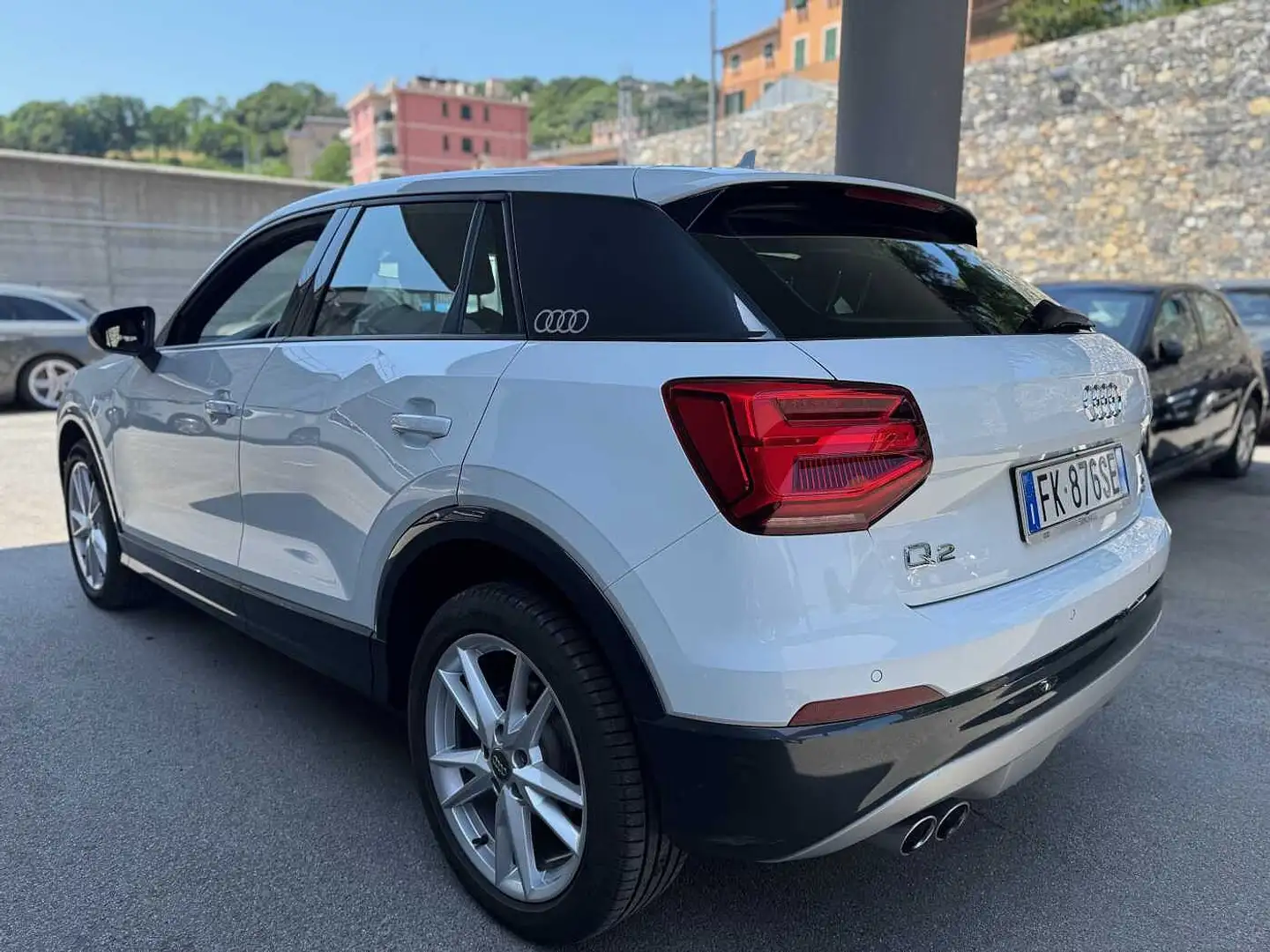 Audi Q2 2.0 TDI quattro S tronic S line Edition Wit - 2