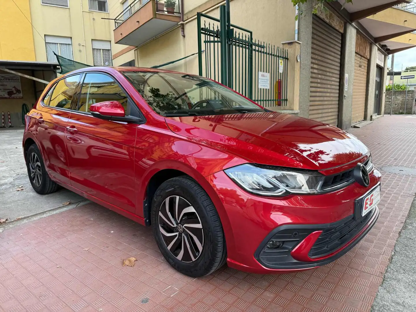 Volkswagen Polo 1.0 TSI Life Rouge - 2