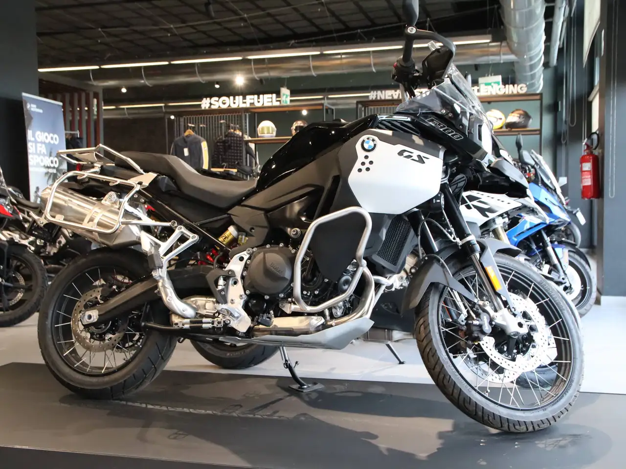 BMW F 900 GS
