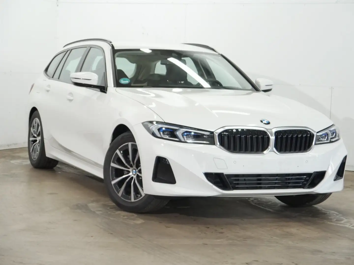 BMW 318 i Touring LED SpurAss AHK HiFi Navi ParkAss Blanco - 2