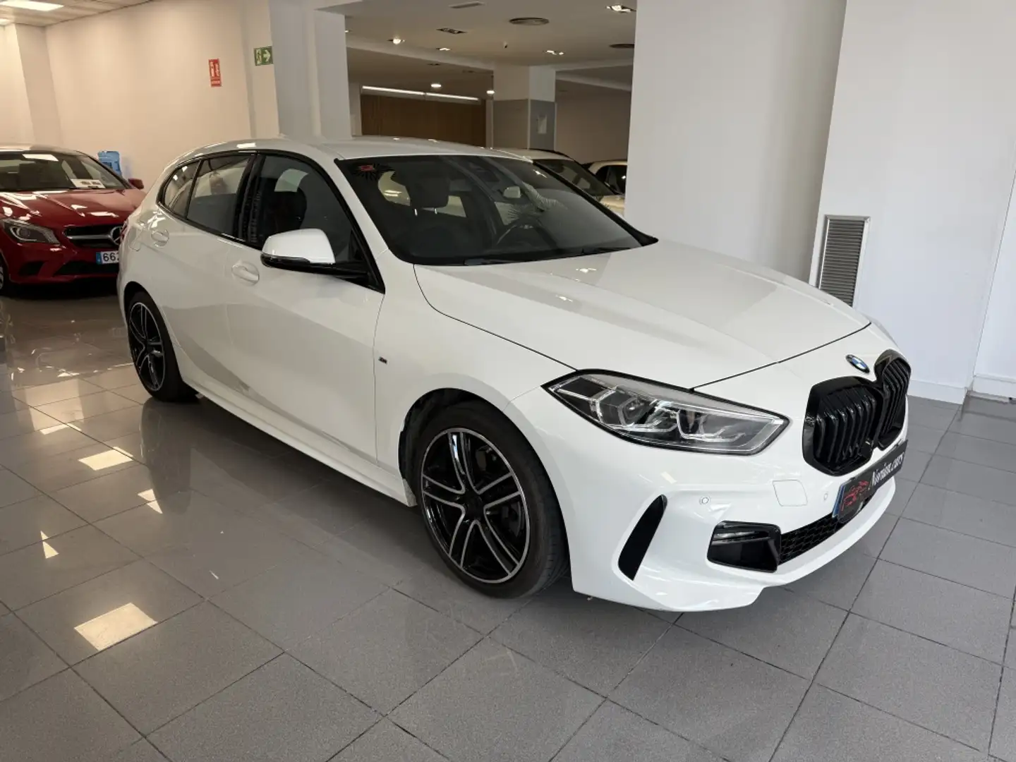 BMW 118 118i M Sport Blanc - 1