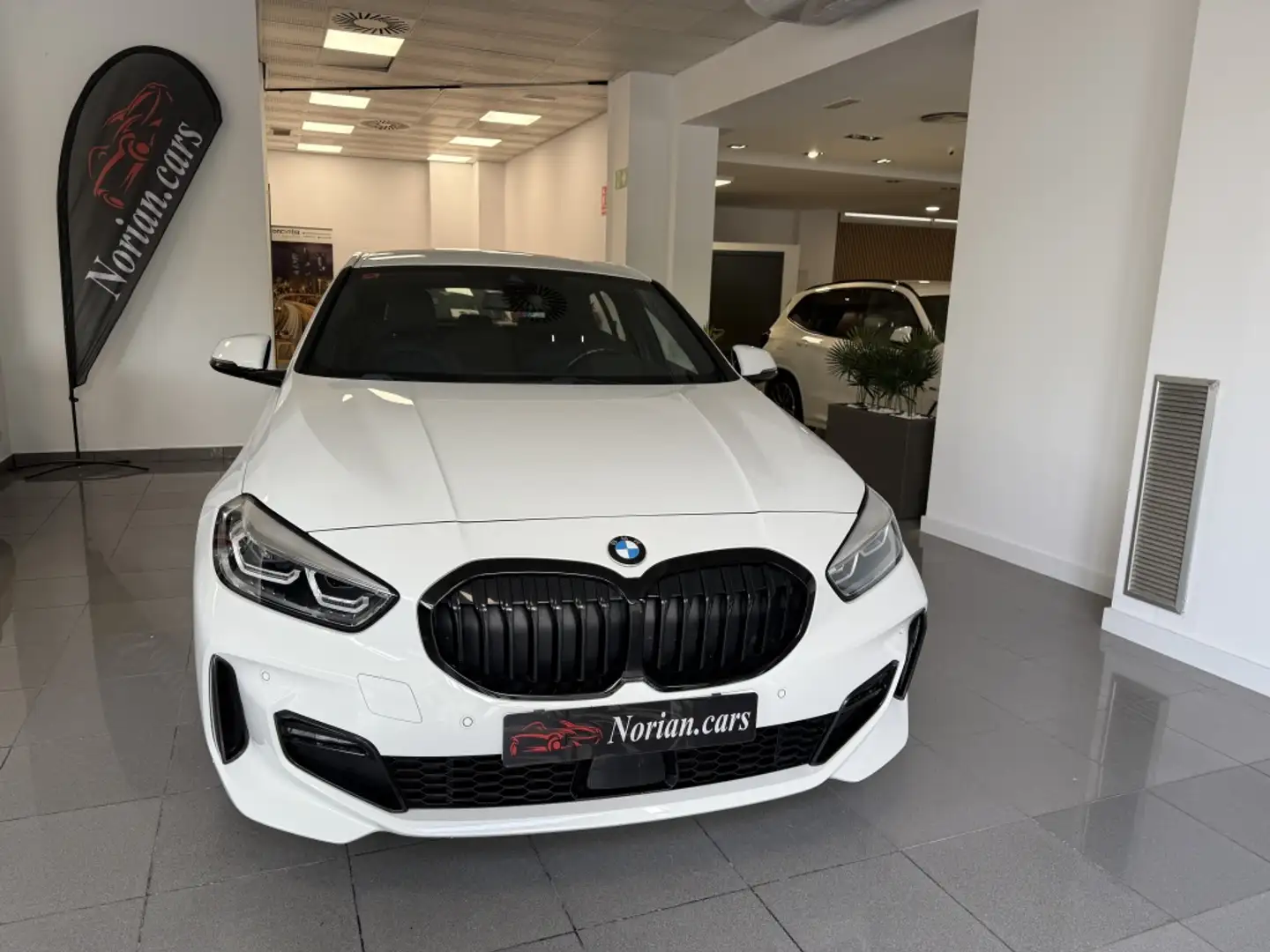 BMW 118 118i M Sport Blanc - 2
