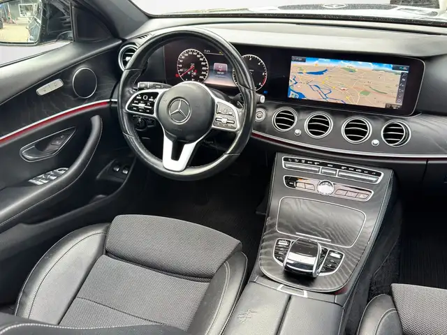 Mercedes-Benz E-Class view 11