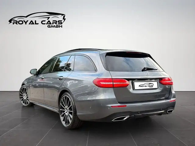 Mercedes-Benz E-Class view 7