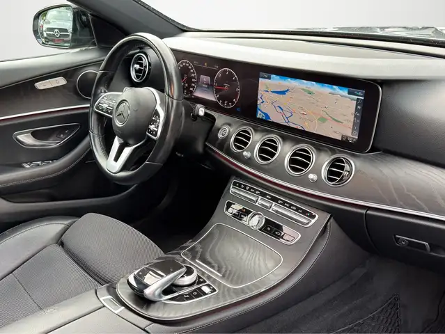 Mercedes-Benz E-Class view 13