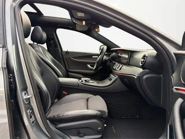 Mercedes-Benz E-Class view 15
