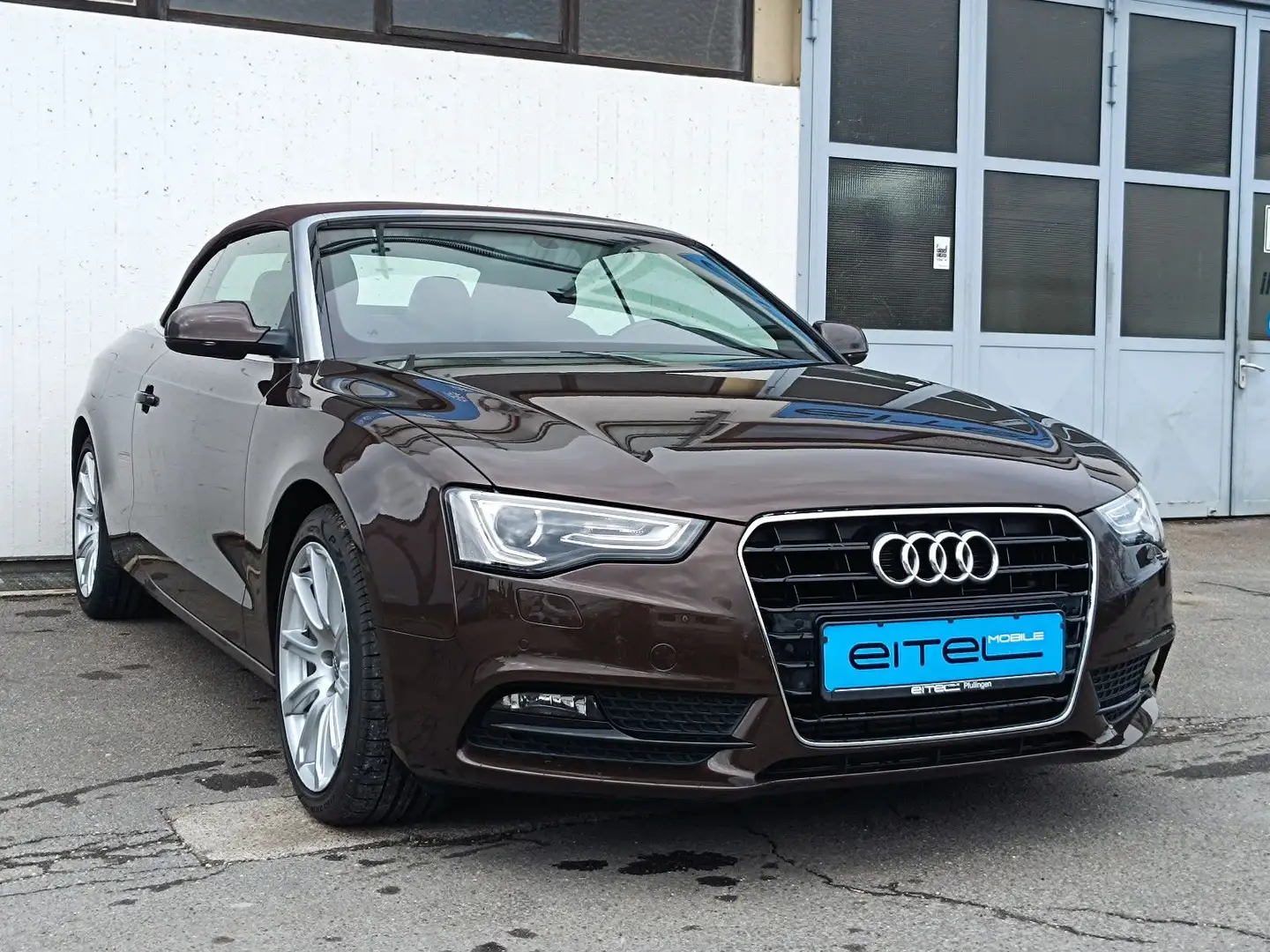 Audi A5 Cabrio 3.0 TDI Alcantara Xenon Navi PDC Braun - 2