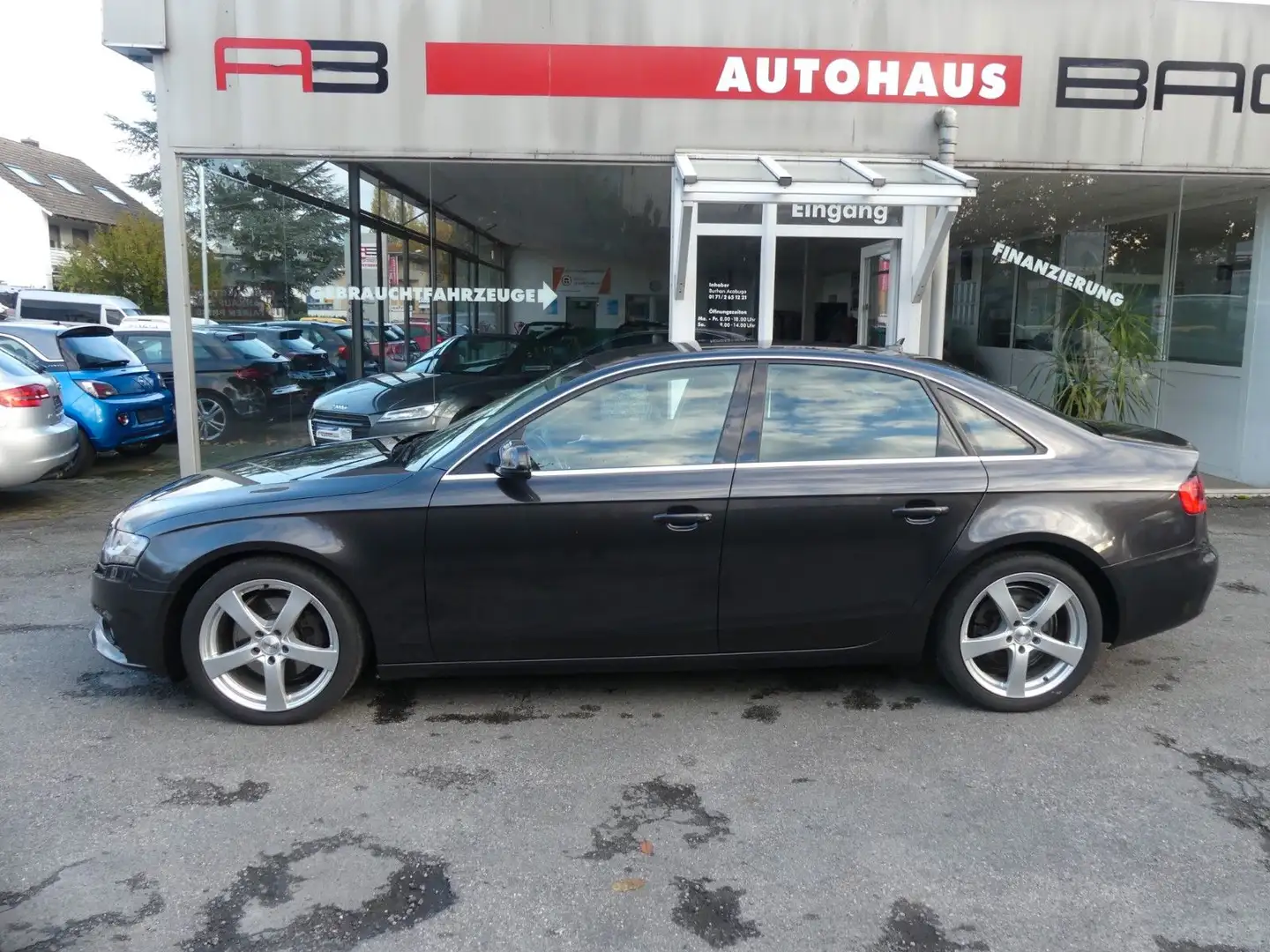 Audi A4 Lim. Attraction Gris - 1