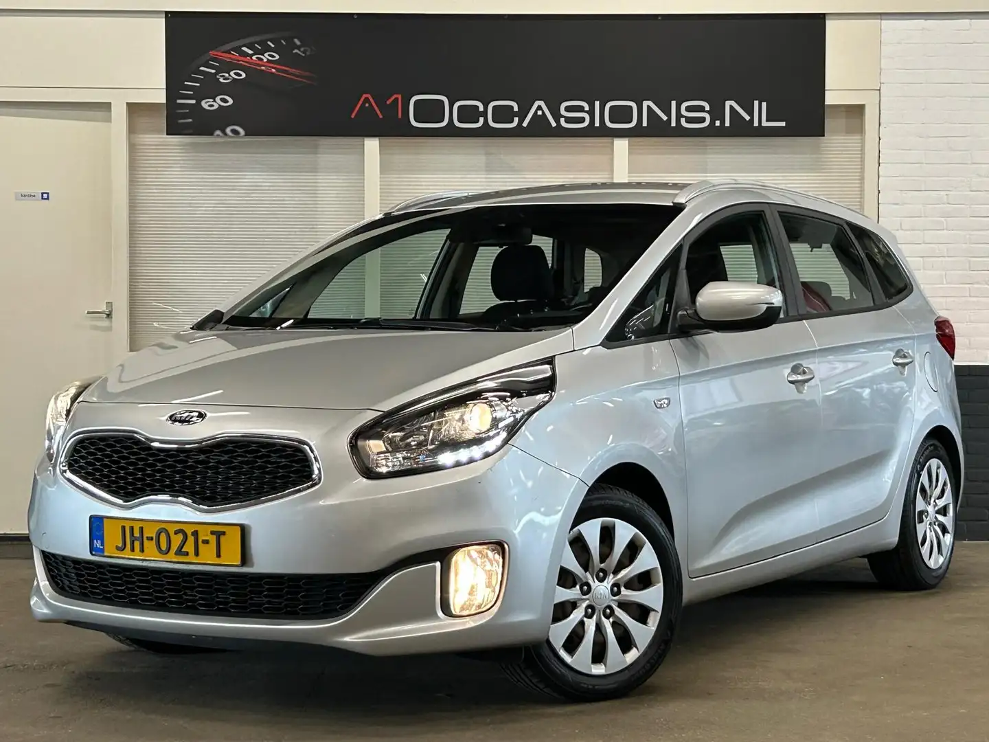 Kia Carens 1.6 GDi DynamicLine + 7 PERSOONS + NAVI Grijs - 2