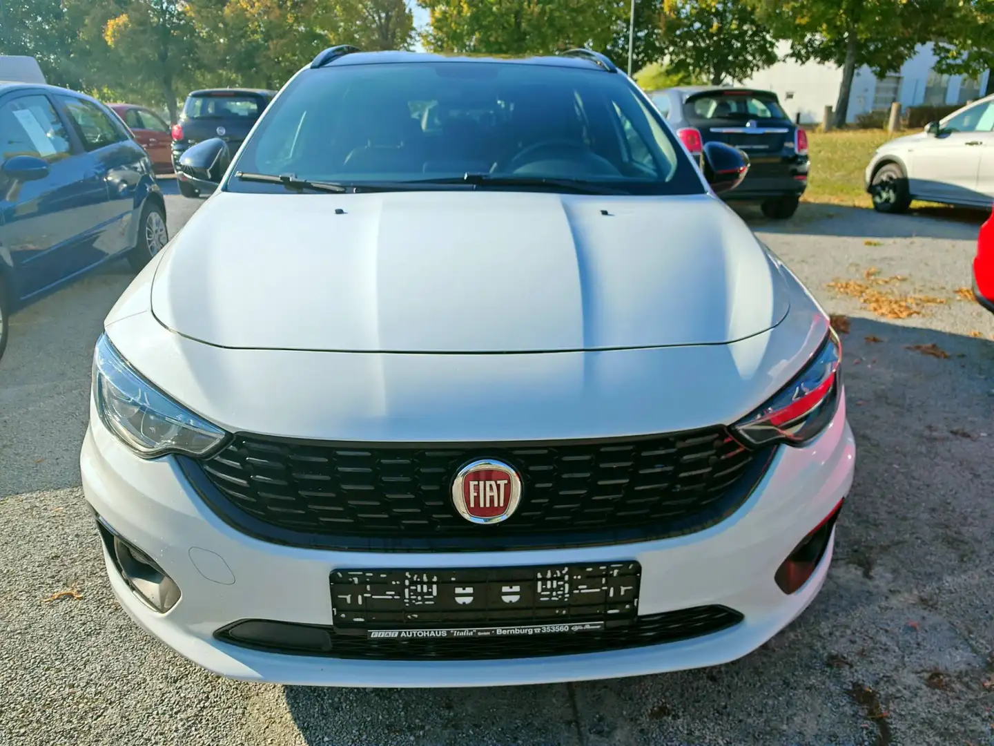 Fiat Tipo Kombi MY20 S-Design 1.4 T-Jet Xenon-Navi-Leder-AW Weiß - 2