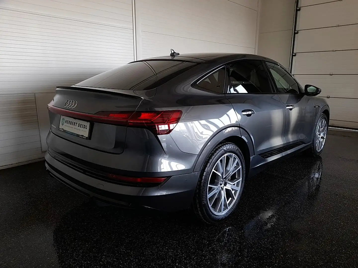 Audi e-tron SB 50 quattro S-LINE *NP € 92.998,- / 21 ZOLL /... Grau - 2