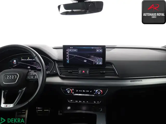 Audi Q5 view 9