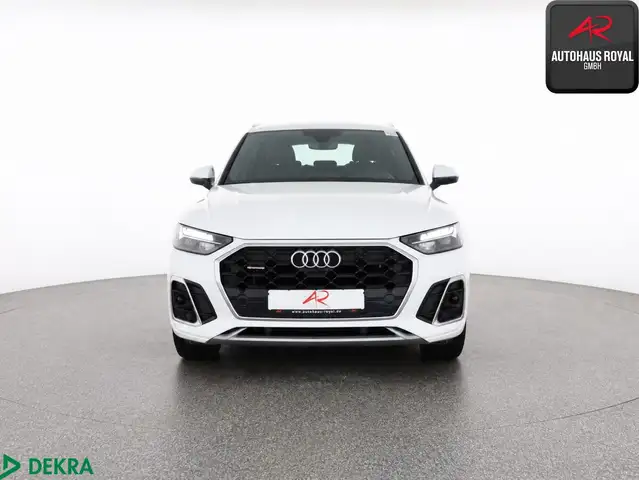 Audi Q5 view 8