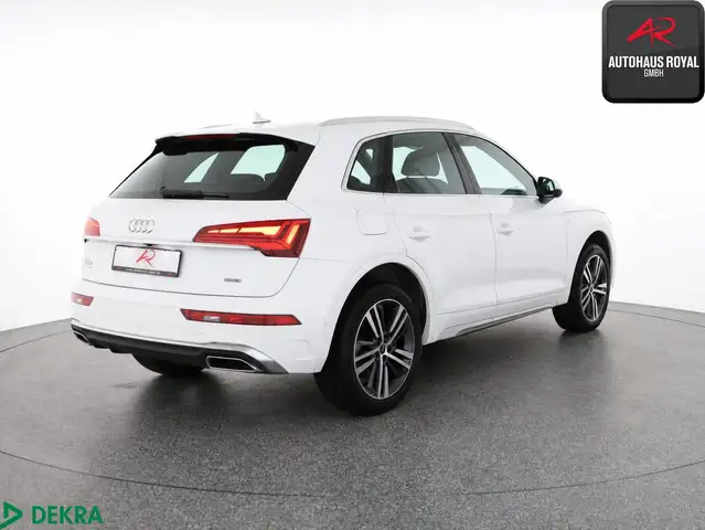 Audi Q5 view 5