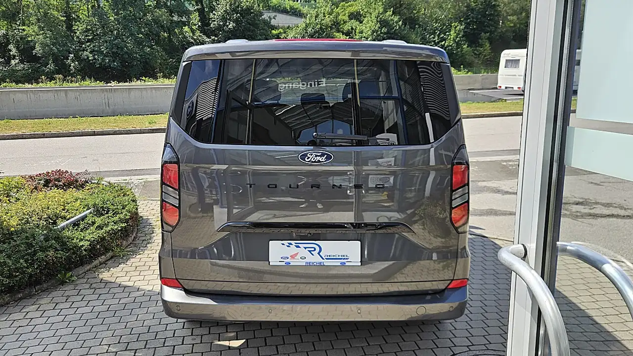 Ford Tourneo Custom 2026