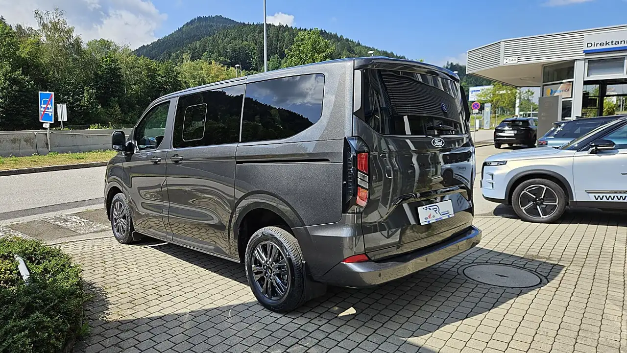 Ford Tourneo Custom 2026