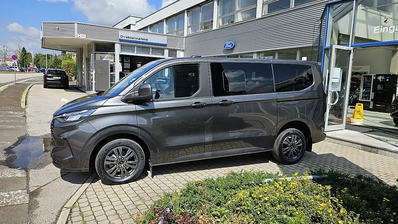 Ford Tourneo Custom 2026
