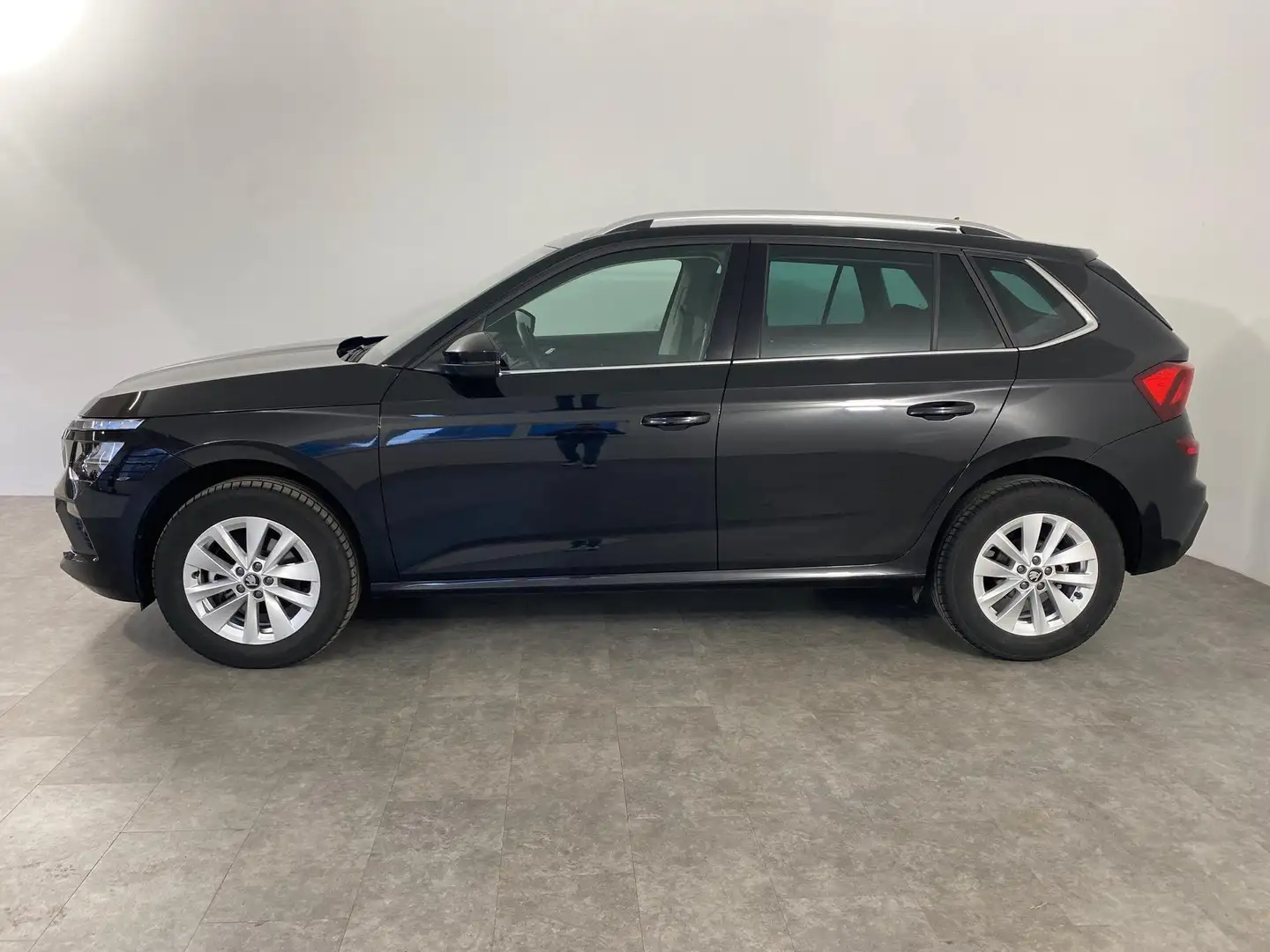 Skoda Kamiq 1.0 TSI Selection OPF 85 kW (116 PS), Schalt. 6... Schwarz - 2