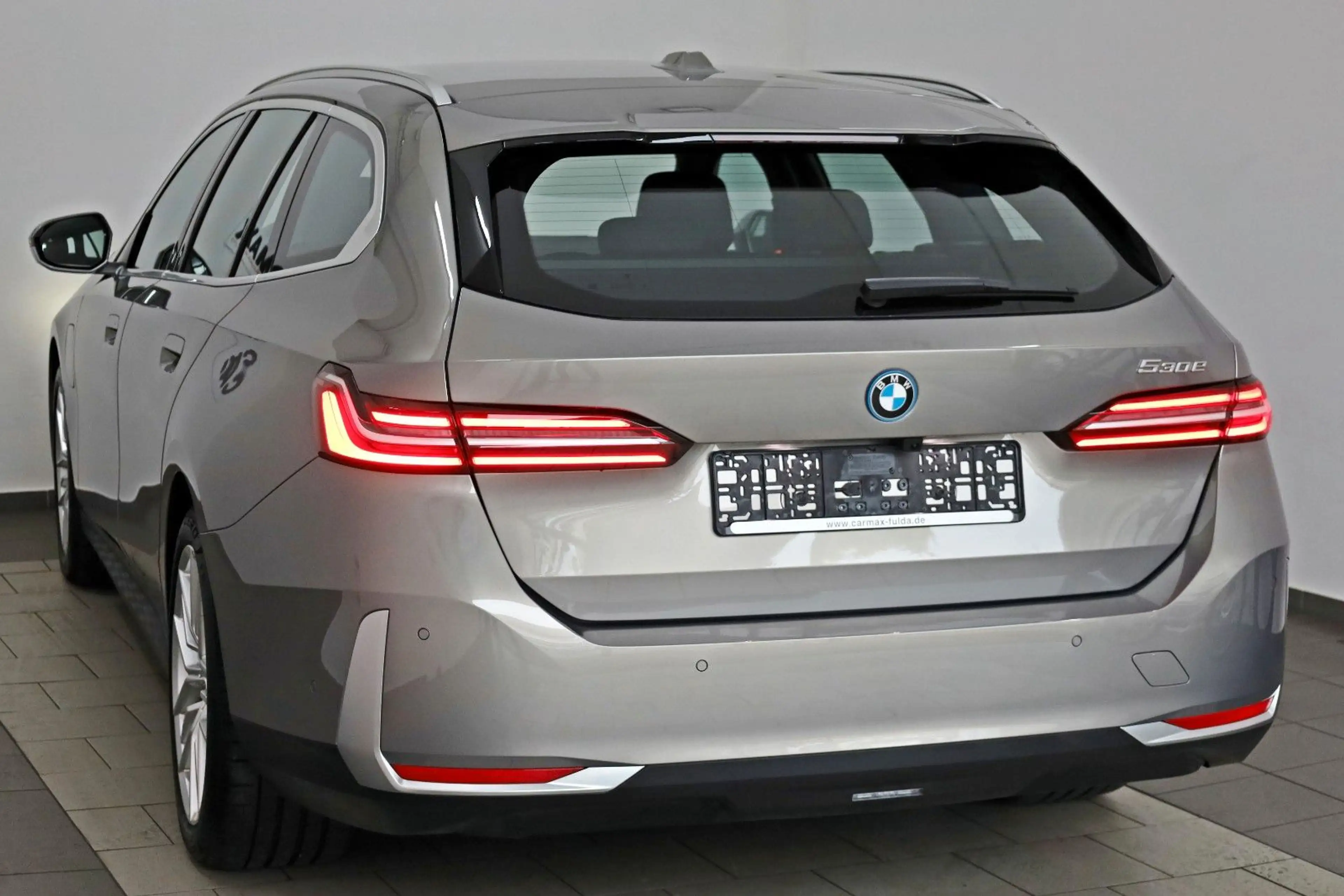 BMW 530 e Touring Leder,Navi,LED,H/K,Travel Paket,AHK — photo 8