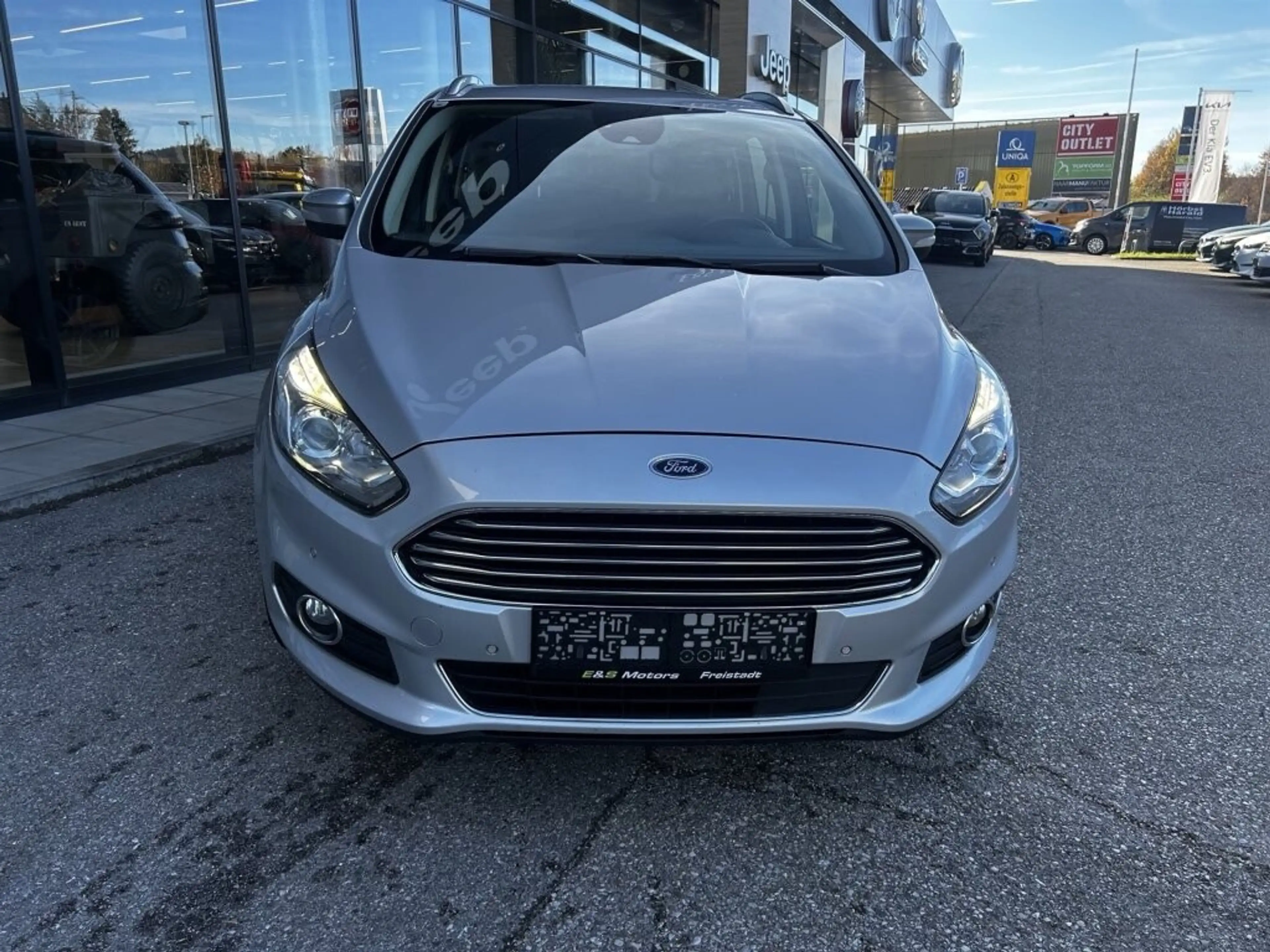 Ford S-Max S-MAX Titanium 2.0 EcoBlue SCR Aut. — photo 7