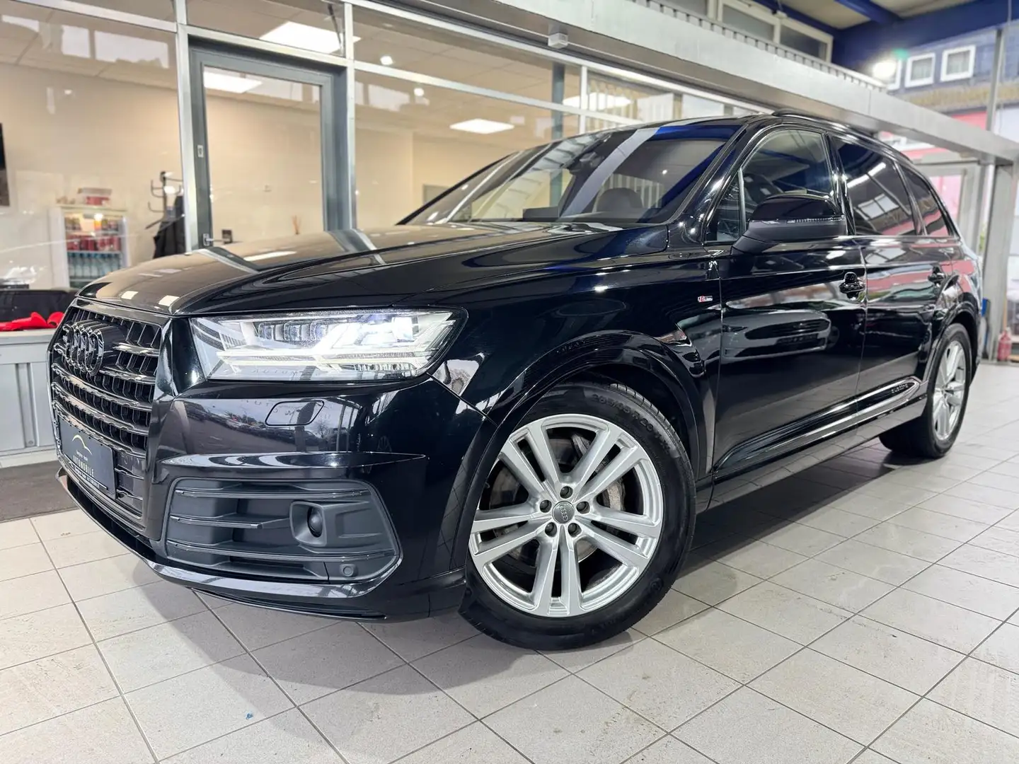Audi Q7 3.0TDI qu. 3x S-LINE 7SITZER VIRTUAL PANO KAM Black - 2