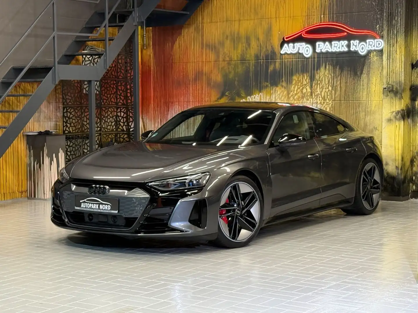 Audi RS e-tron GT quattro~B&O~PANO~HEAD-UP~MATRIX~21" Grau - 1