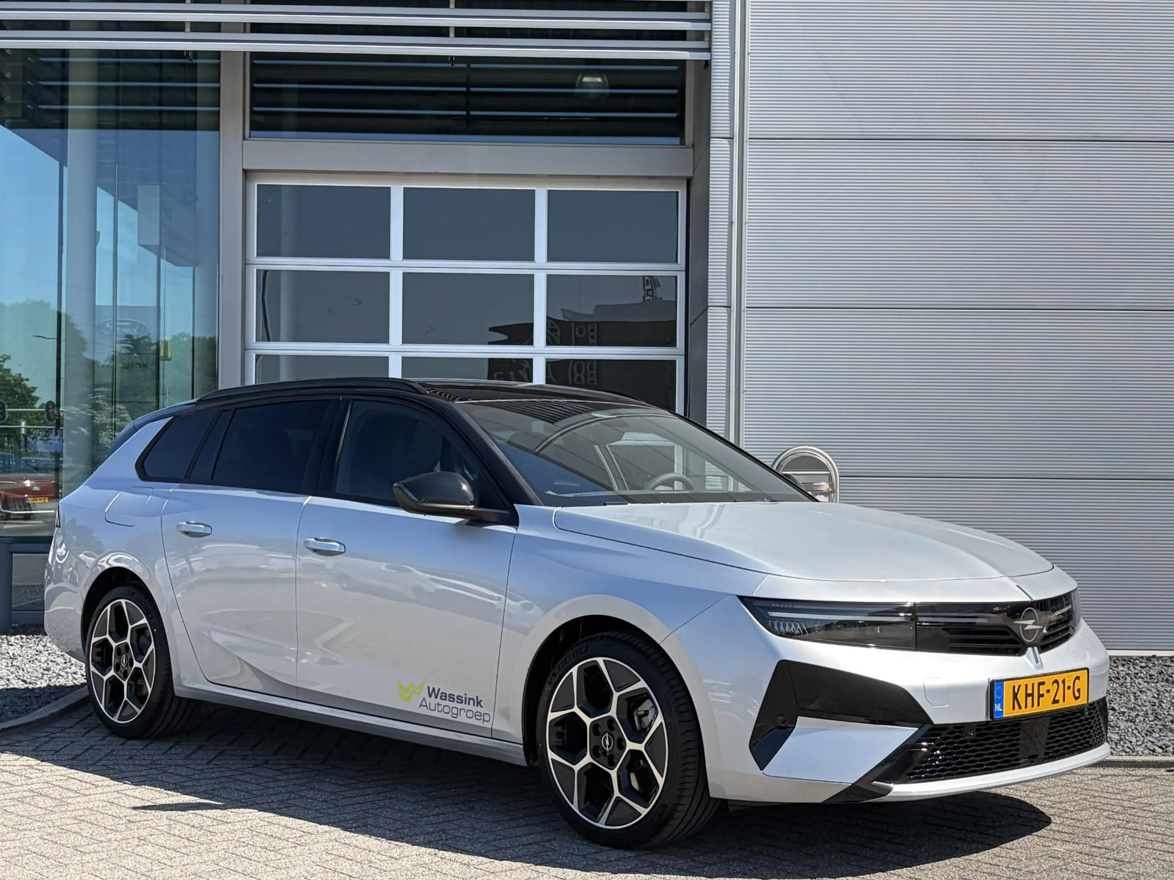 Opel Astra Sports Tourer 1.6 Turbo Plug In Hybrid Ultimate I — photo 3