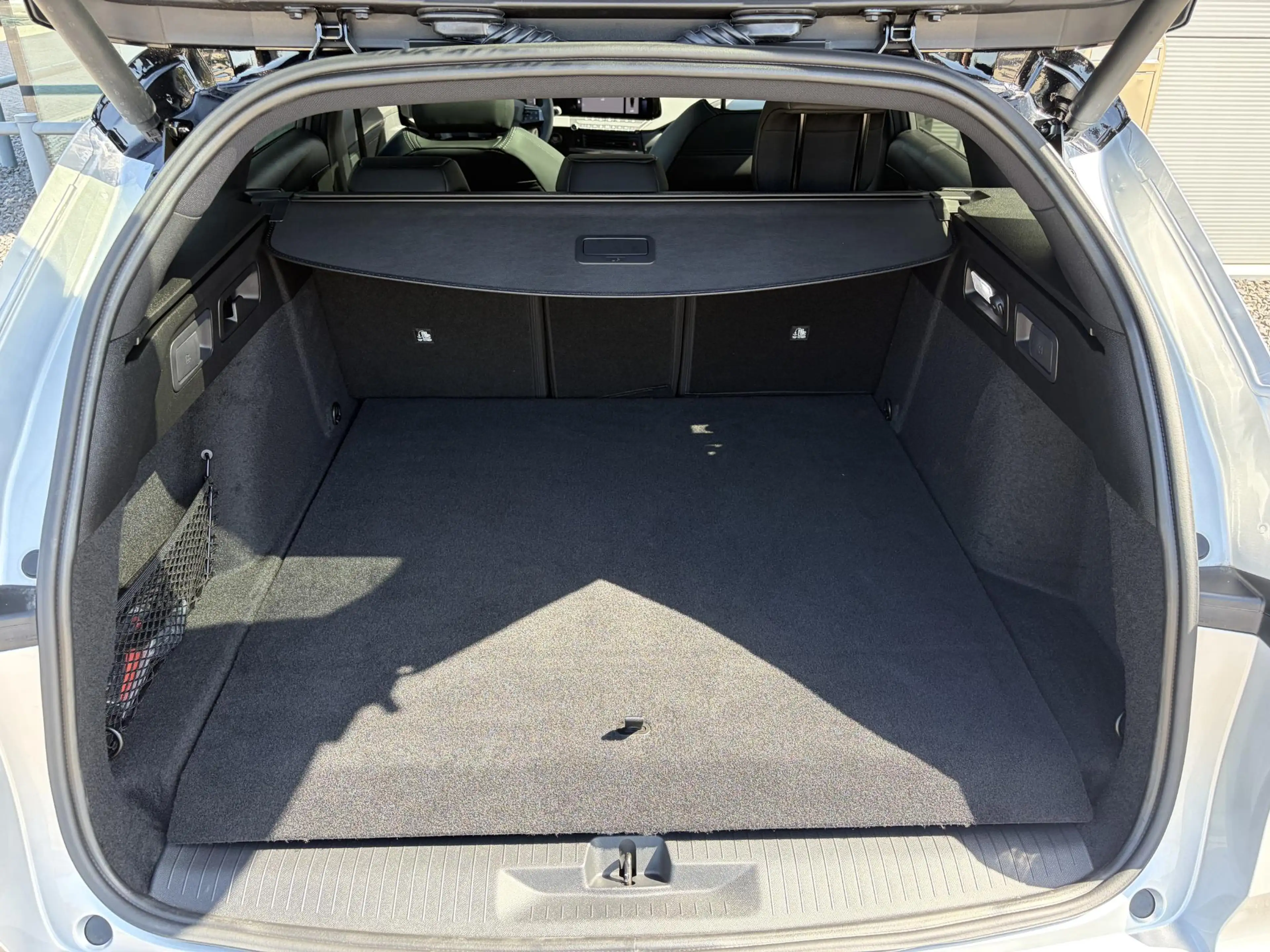 Opel Astra Sports Tourer 1.6 Turbo Plug In Hybrid Ultimate I — photo 9