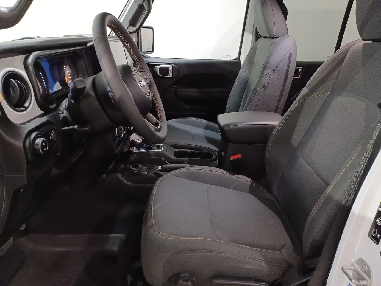 Jeep Gladiator photo Jeep Gladiator