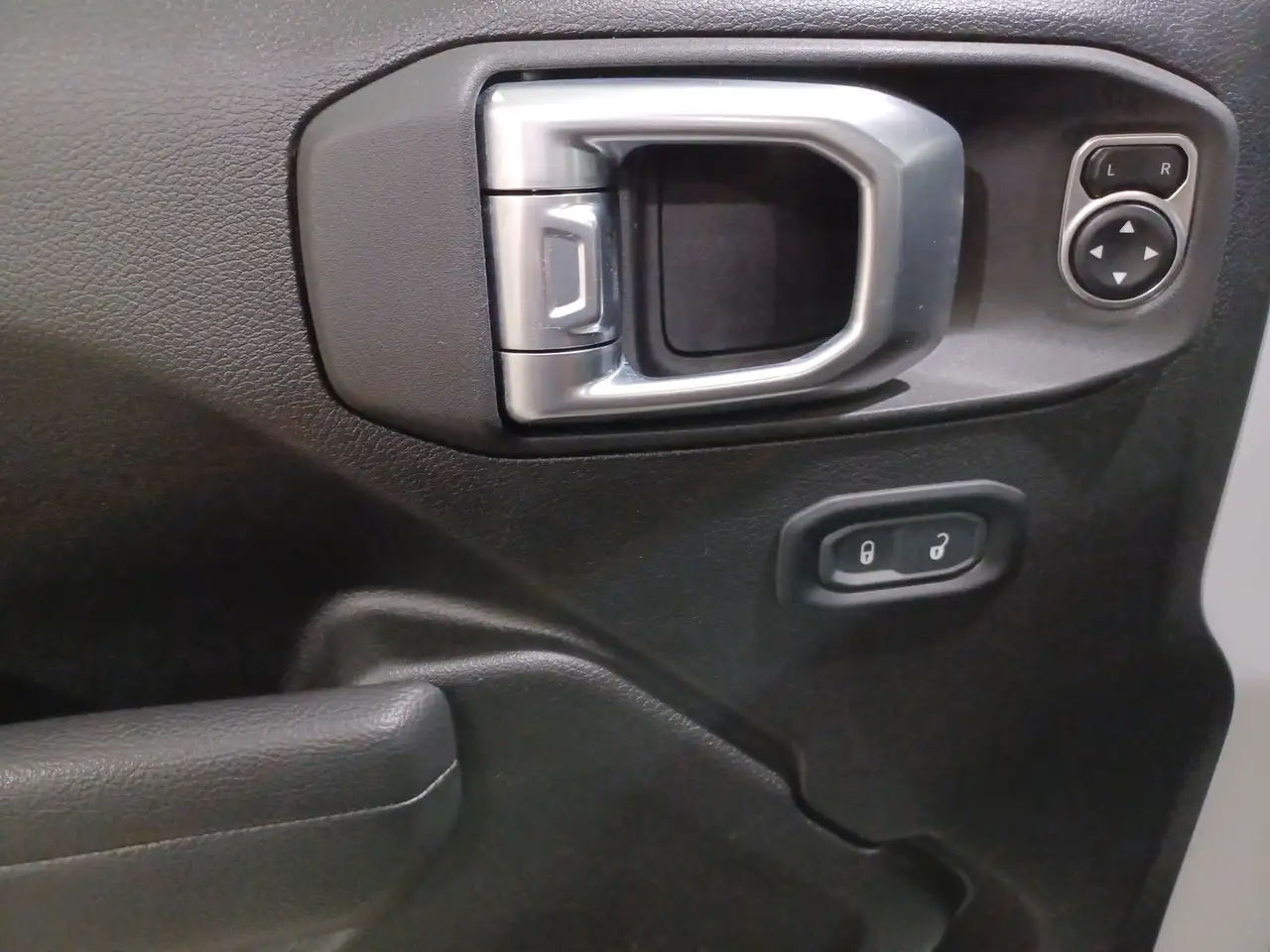 Jeep Gladiator photo Jeep Gladiator
