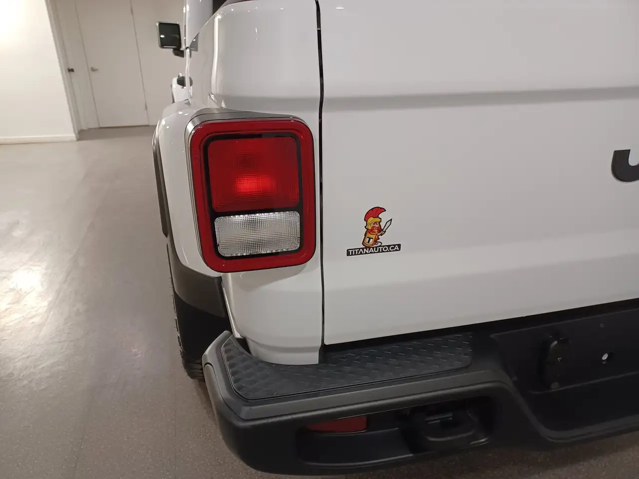 Jeep Gladiator photo Jeep Gladiator